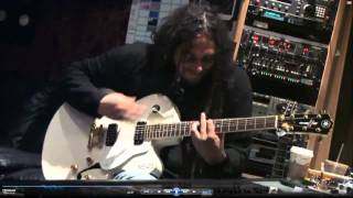 KoRn - Holding all these lies - Studio HD -