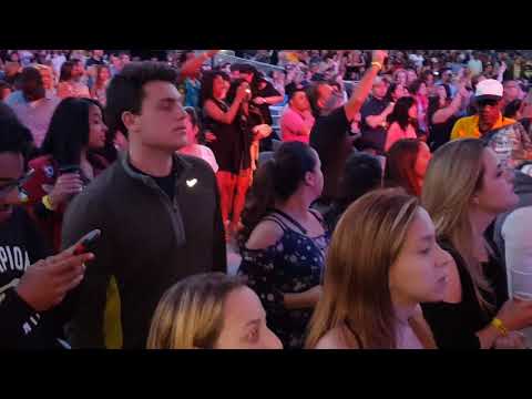Shaggy-Mr Bombastic en Vivo Jones Beach