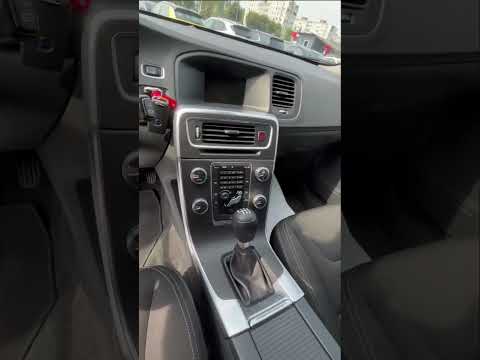 фото volvo v60 i рестайлинг 0