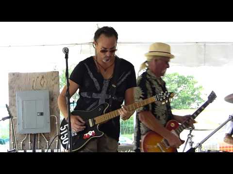 SoulShaker LIVE!  @ Hoover's Marina 2016 - Jady Burnett on leads