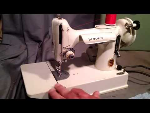White Vintage 1964 Singer 221k Featherweight Sewing Machine EV912952