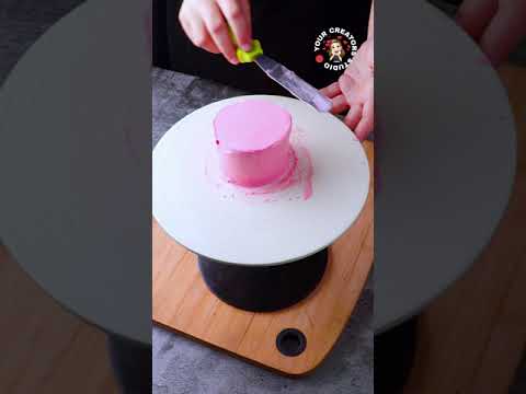Mini VS large chocolate cake ?just Indian things🤨