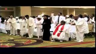 Bishop Paul S. Morton feat. Sarah J. Powell - There's Something About That Name (Jesus) Praise Break