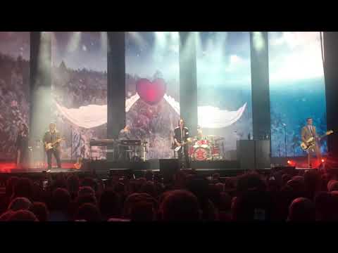 Gyllene Tider - Det Hjärta Som Brinner live @ Brottet Halmstad 10/8 2019