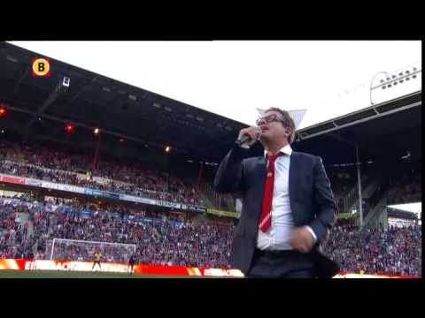 Guus Meeuwis zingt Voor Rood Wit Gezongen