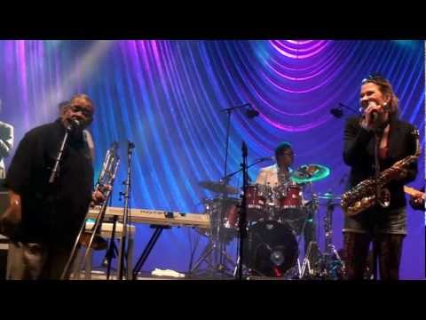 Jamal Thomas Band + Fred Wesley + Susanne Alt: DOING IT TO DEATH