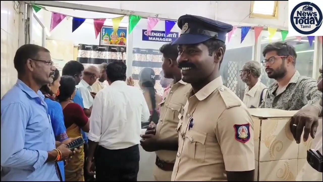 அரக்கோணத்தில் அடிப்படை வசதி செய்து தரக்கோரி 50க்கும் மேற்பட்ட மக்கள் நகராட்சி அலுவலகத்தில் முற்றுகையிட்டனர் 