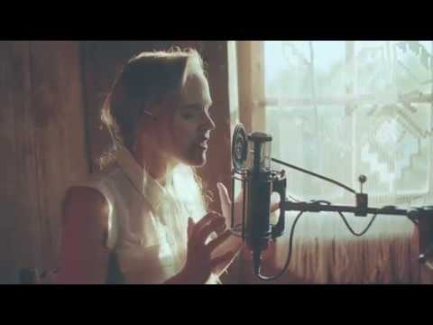 Kadri Voorand & Andre Maaker – Elu on lootus ja loomine (Live at Viimsi Vabaõhumuuseum)