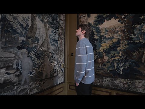 Wander through Biljoen Castle, filled with the finest tapestries from a private collection