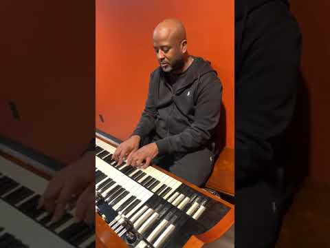 Titus Robertson #Organ #shed # 🎹