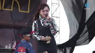 Download lagu om adella jihan audy - DEEN ASSALAM mp3