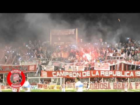 "Hinchada de SAN MARTIN DE TUCUMAN - 04/11/15 - Rpkdc" Barra: La Banda del Camion • Club: San Martín de Tucumán