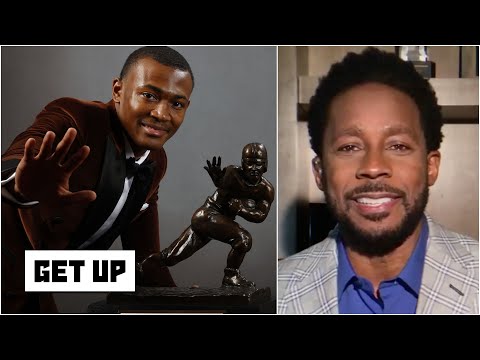 德斯蒙德-霍華德（Desmond Howard）對中鋒德馮塔-史密斯（DeVonta Smith）贏得海斯曼獎盃做出迴應，並與NFL進行了比較。 (Desmond Howard reacts to WR DeVonta Smith's Heisman Trophy win & makes NFL comparisons | Get Up)
