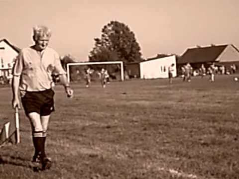 Mecz Skok Lgota W. Piliczanka II Pilica ( bramka K. Węglarza).AVI