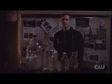 Flash 2x22 Flash Talks To Zoom