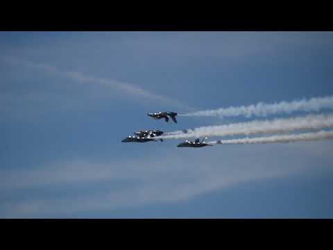 Blue Angels - Formation to Split