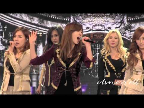 121110 SNSD The Boys - Taeyeon (fancam)
