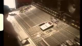 In the studio with VILLAINETTES