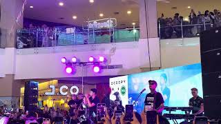 Download lagu Rony Parulian - Tak Ada Ujungnya (Launching Honda Scoopy : Atrium Palu Grand Mall) mp3