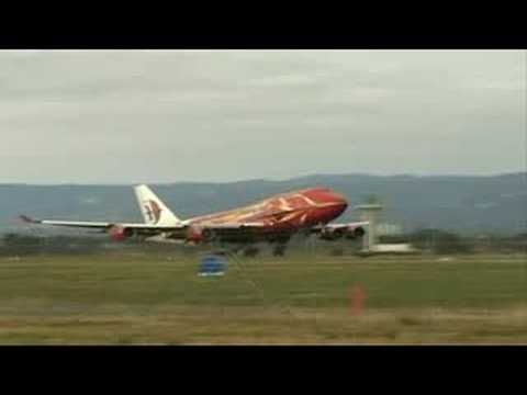 9M-MPD taking off from Adelaide YPAD