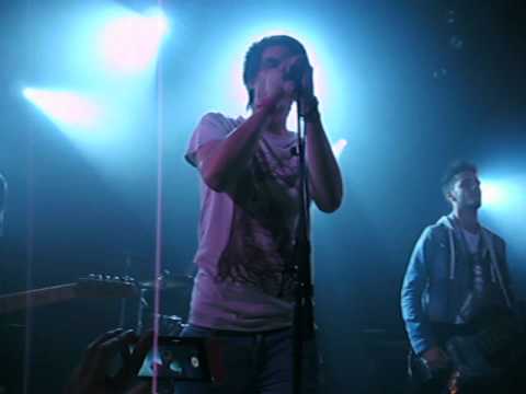 Eskemo ~ Je dois me libérer 22.09.12 Divan du Monde