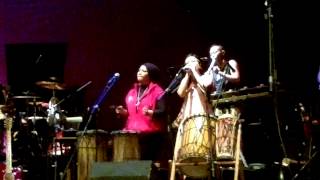 Download lagu Kesaksian Jalanan - Sirkus Barock di TBY Yogyakarta 16 Desember 2013 mp3