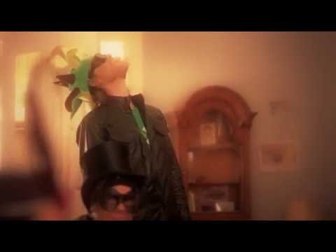 KIKO KING & creativemaze - Gangsta Circus ft: BadKat