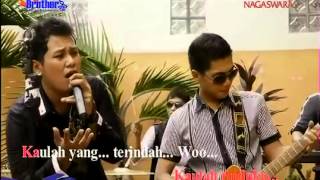 Download lagu NIRWANA_BAND___KAU_YANG_TERINDAH___Karaoke_Version mp3