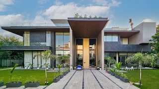 Contemporary Style Luxurious Farmhouse Facade by Metaguise