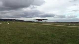 preview picture of video 'VH JGL Auster Autocar arriving at Melton'
