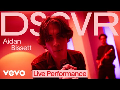 Aidan Bissett - Tripping Over Air (Live) | Vevo DSCVR