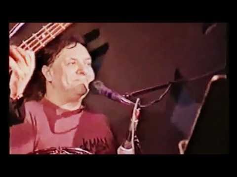 Mikronid - Istun aknal (live)