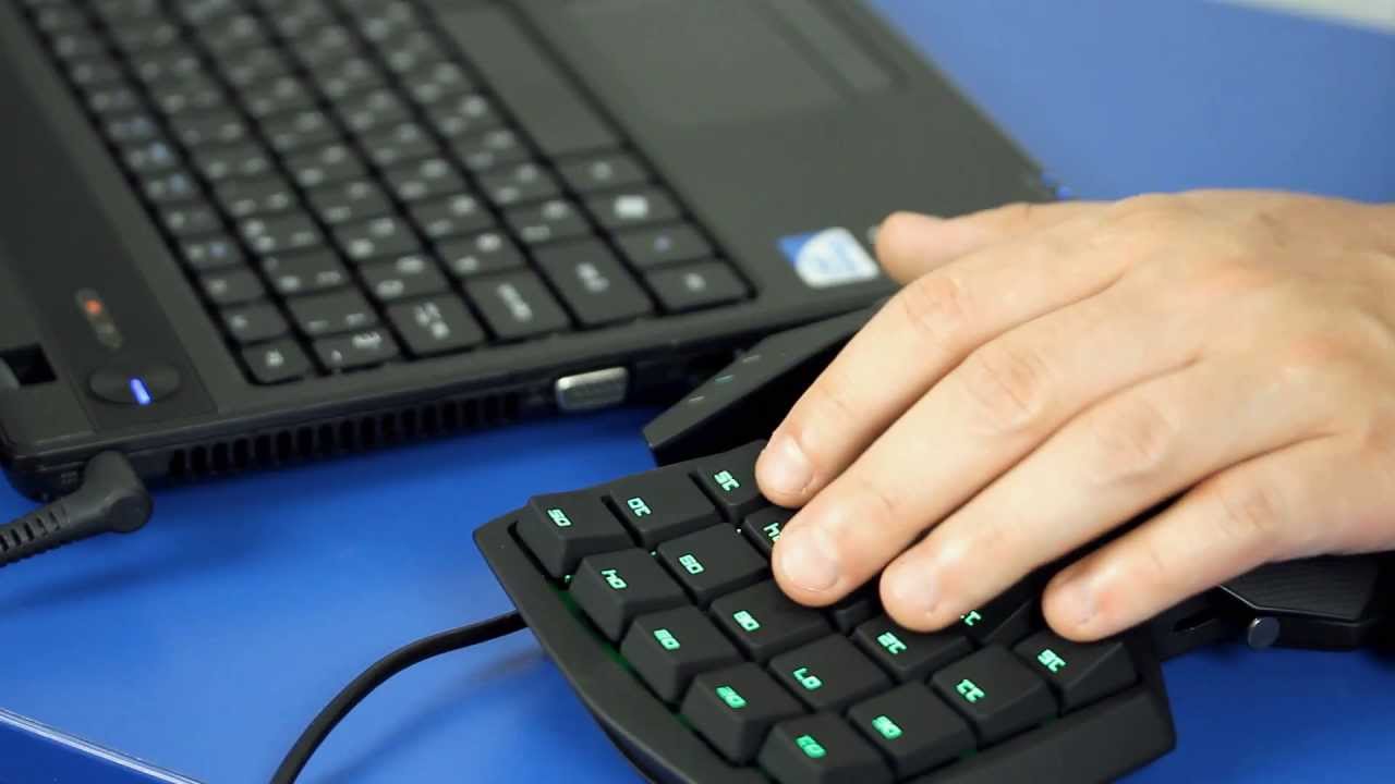 Мини-клавиатура механическая Razer Orbweaver Chroma, RZ07-01440100-R3M1