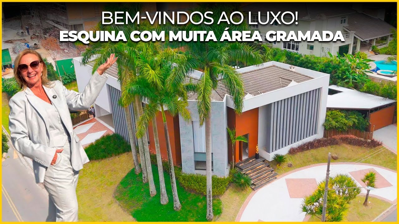 Casa Contemporânea à Venda no Tamboré 1 com 5 Suítes e Lazer Integrado