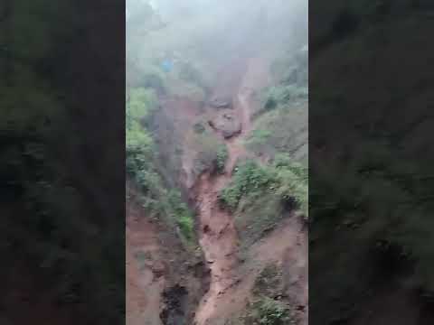 Emergencia vial en la Parroquia Facundo Vela #facundovela #emergencia #lluvias #ecuador