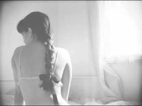 A écouter en préparant Carrés de cheese cake aux fraises et streusel vanille