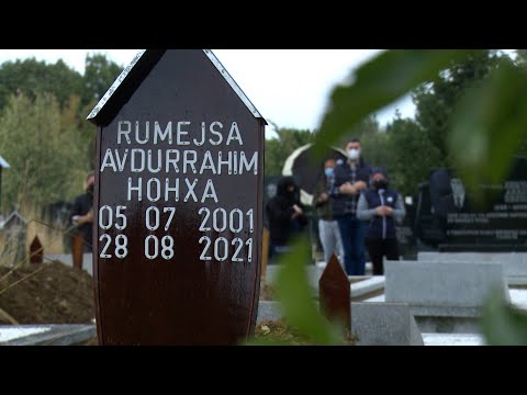 Varroset 20 vjeçarja Rumejsa Hoxha e cila vdiç nga Covid-19