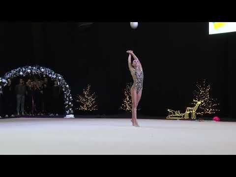 Ситнікова Серафима 2008 мяч