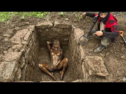 Lost for Hundreds of Years..❌Ancient Woman’s Treasure Discovered!