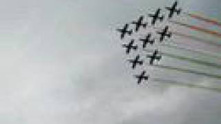 preview picture of video 'Frecce Tricolori - Arrivo a Grado 11-08-07'