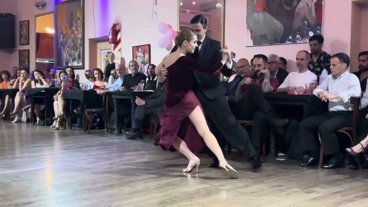 Video thumbnail for Matteo Antonietti & Ravena Abdyli. La Mulateada at Milonga En lo de Balmaceda. 12/29/2024