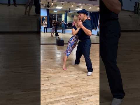 Volcadas Tango lesson 😎Troilo Analía Carreño & Luis Ramírez #tango #tangodance #dance #nyc #unique
