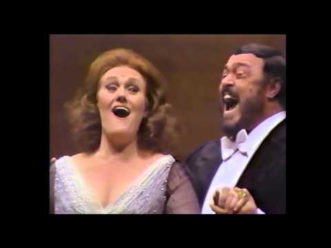 Luciano Pavarotti & Joan Sutherland Rigoletto Act I Duet 2 "Addio,addio"