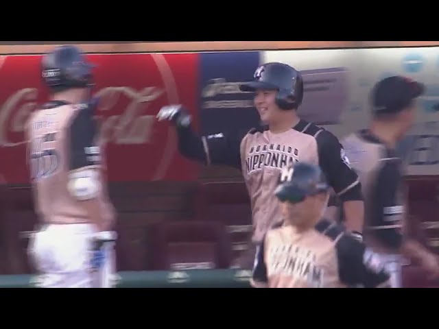 【4回表】ファイターズ・横尾 豪快にフルスイングでプロ第1号!! 2017/8/27 E-F