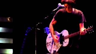 Le Luci della Centrale Elettrica - Una Guerra Fredda