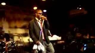 Dwele - I Think I Love You (Live)