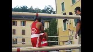 preview picture of video 'BOXE Porretta Terme Nik vs Edoardo'