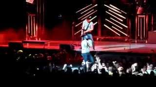 Cole Swindell singing &quot;Brought to You by Beer&quot; in Tampa