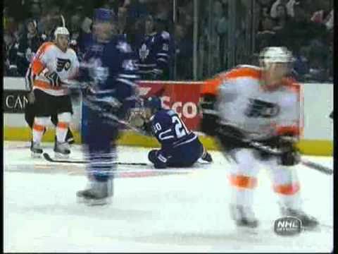 Jon Kalinski drills Christian Hanson