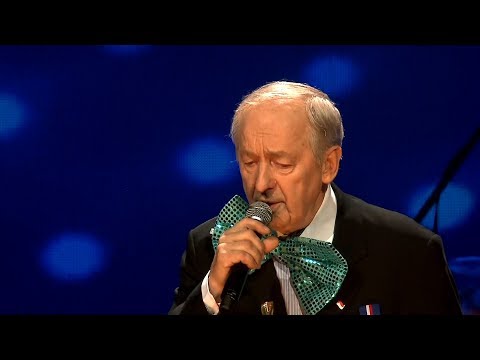 Andrzej Rosiewicz - PYTASZ MNIE #ArtysciPrzeciwNienawisci